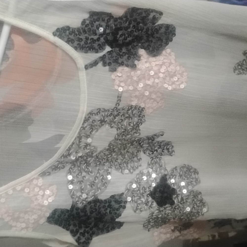 Women's sheet top